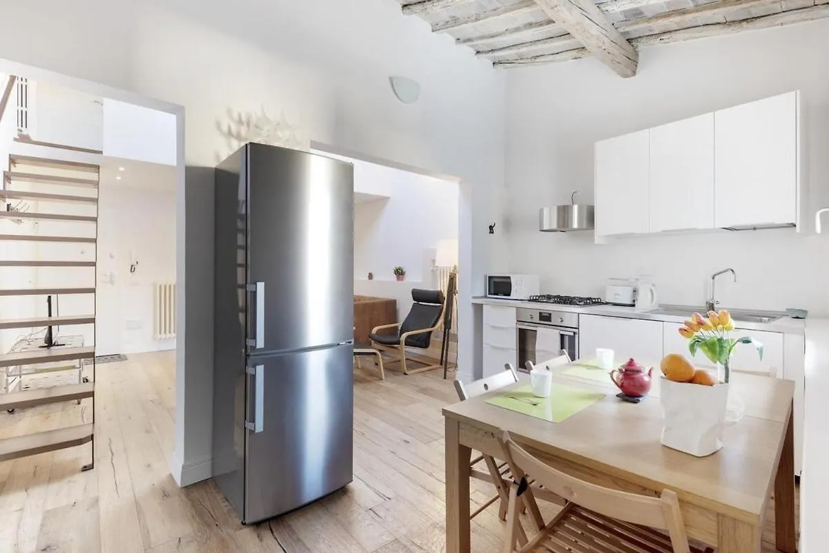 Ghibellina Attic Apartment Florence