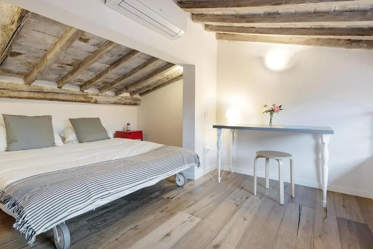 Ghibellina Attic Apartment Florence