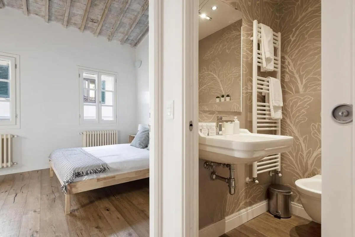 Ghibellina Attic Apartment Florence